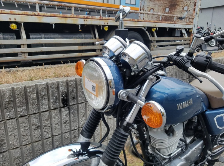 Мотоцикл Yamaha SR400 с пробегом 11517 km