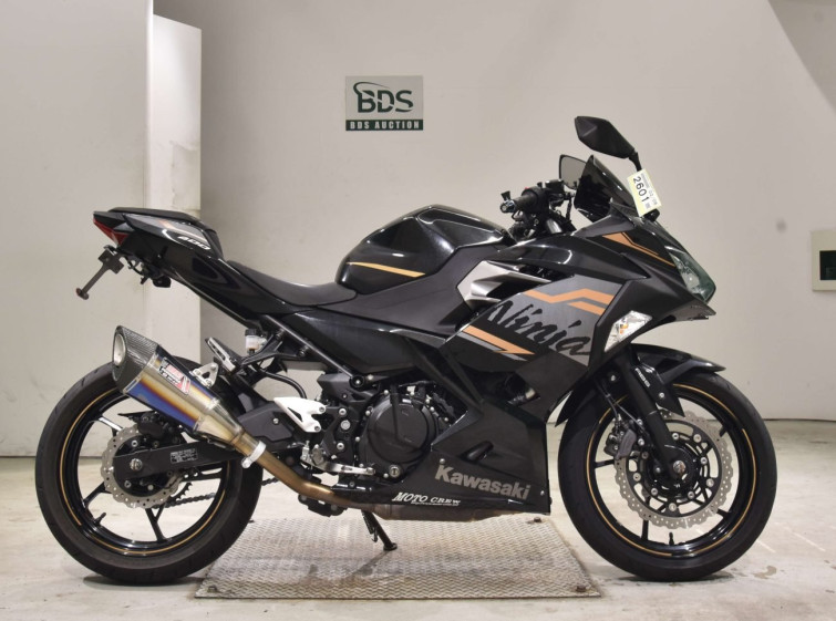 Мотоцикл Kawasaki NINJA400 з пробігом 26552 km