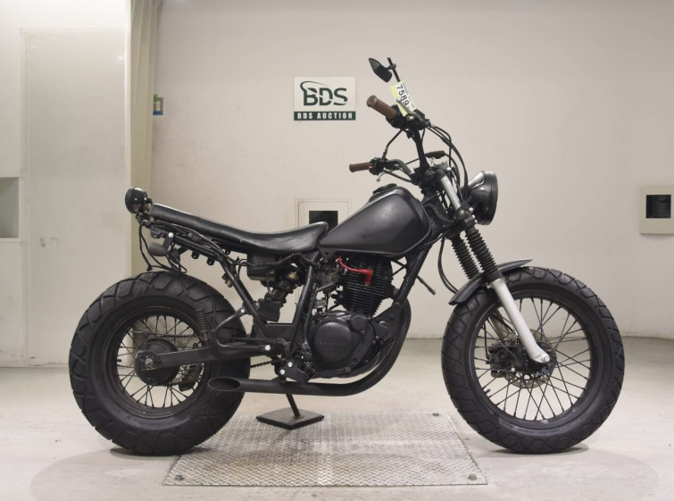 Мотоцикл Yamaha TW200E з пробігом 8945 km