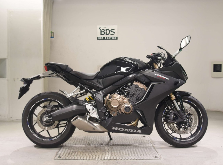 Мотоцикл Honda CBR650R з пробігом 29457 km