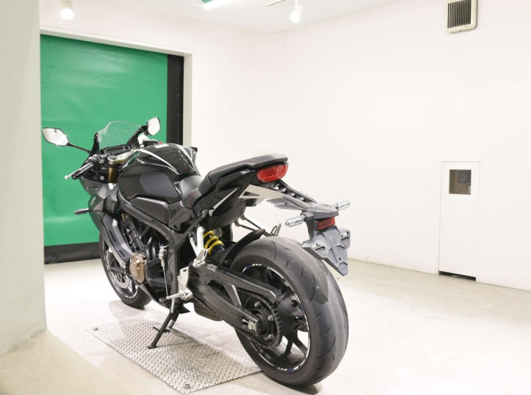 Мотоцикл Honda CBR650R з пробігом 29457 km