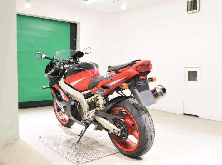 Мотоцикл Kawasaki NINJA ZX-9R с пробегом 39380 km