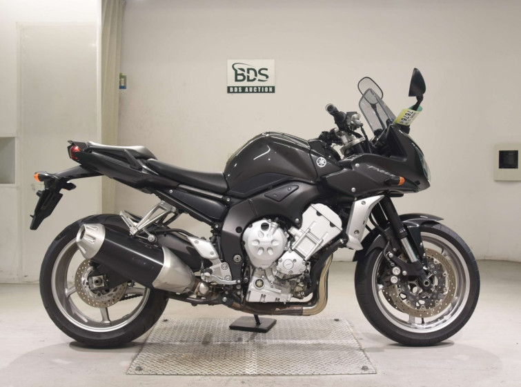 Мотоцикл Yamaha FZ1 FAZER з пробігом 15275 km