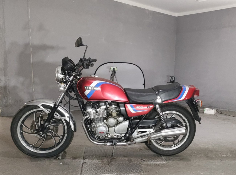 Мотоцикл Yamaha XJ400 с пробегом 42332 km