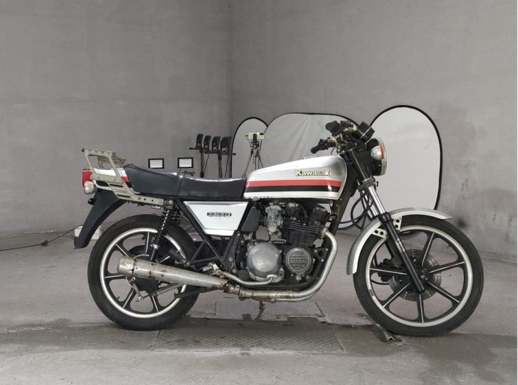 Мотоцикл Kawasaki Z400J с пробегом 17186 km