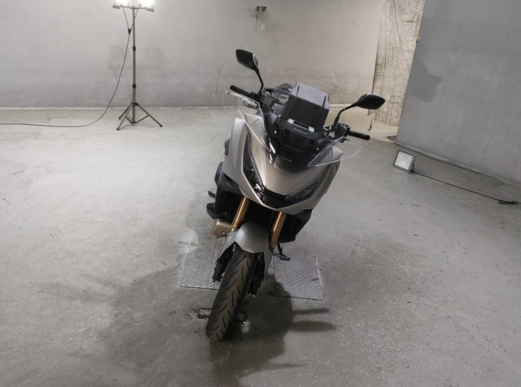 Мотоцикл Honda NT1100 з пробігом 2072 km