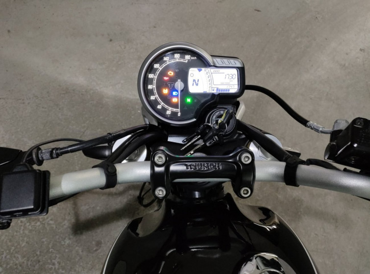 Мотоцикл Triumph speed 400 з пробігом 1730 km