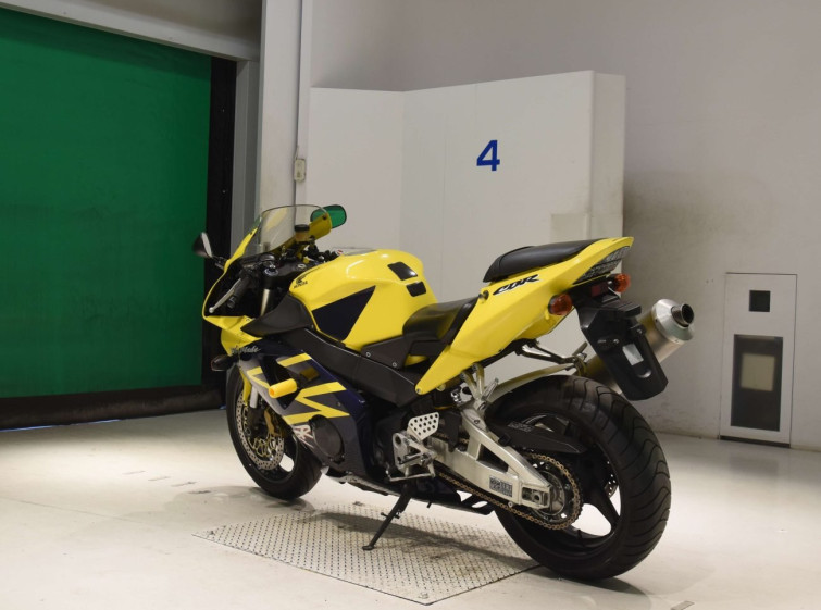 Мотоцикл Honda CBR954RR з пробігом 23413 km