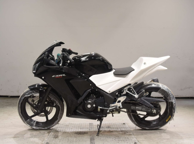 Мотоцикл Honda CBR250R с пробегом 18631 km