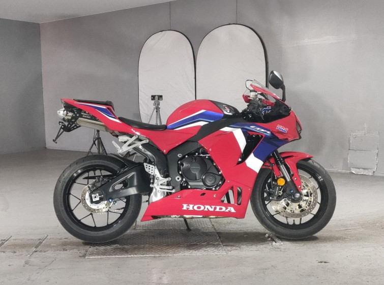 Мотоцикл Honda CBR600RR с пробегом 3610 km