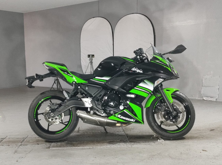 Мотоцикл Kawasaki NINJA650 з пробігом 13842 km