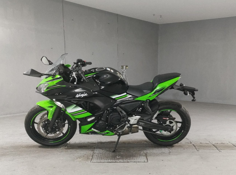 Мотоцикл Kawasaki NINJA650 з пробігом 13842 km