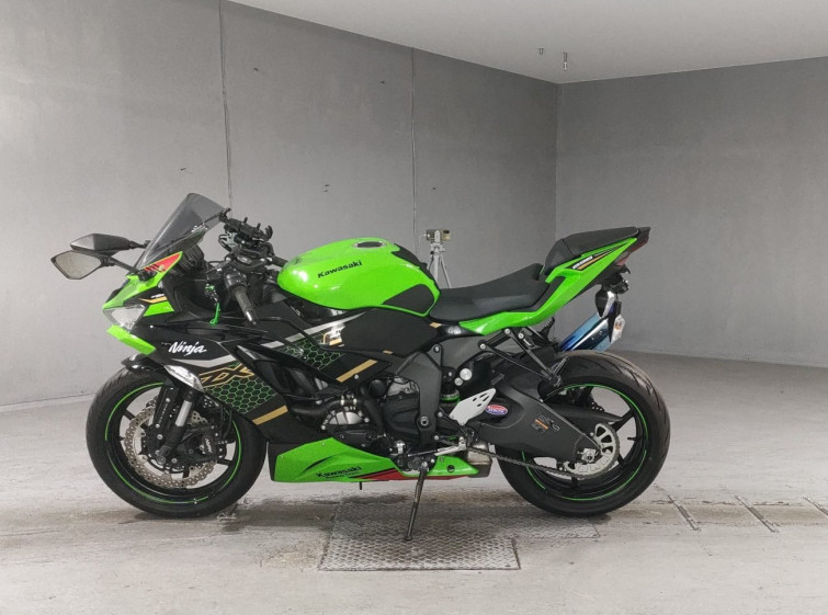 Мотоцикл Kawasaki ZX-6R с пробегом 2673 km