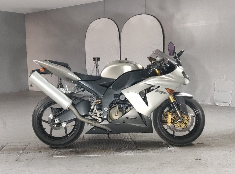 Мотоцикл Kawasaki NINJA ZX-10R с пробегом 33860 km