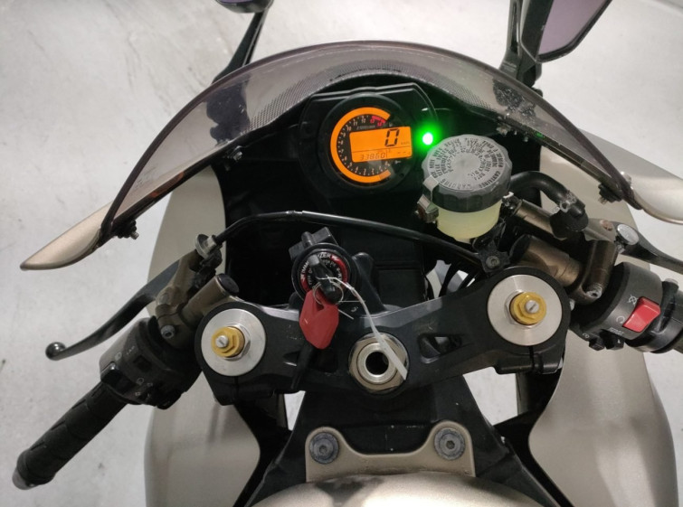 Мотоцикл Kawasaki NINJA ZX-10R с пробегом 33860 km