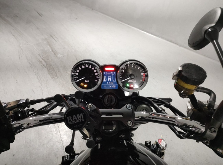 Мотоцикл Kawasaki Z900RS з пробігом 4100 km