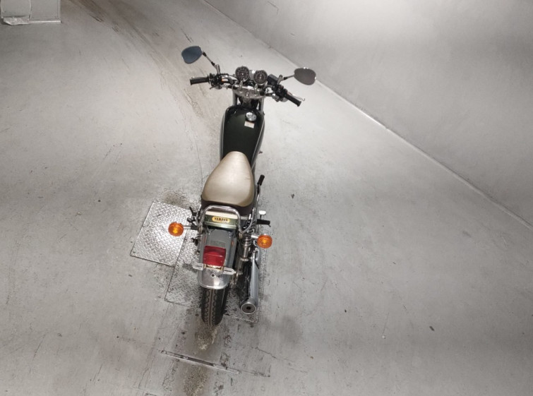 Мотоцикл Yamaha SR400 с пробегом 2887 km