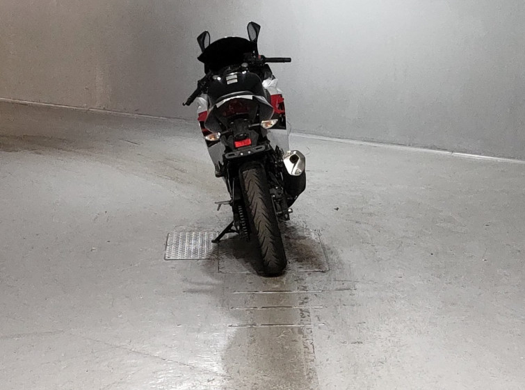 Мотоцикл Kawasaki NINJA250 з пробігом 37788 km