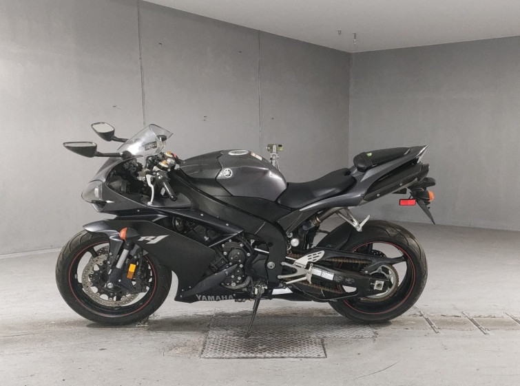 Мотоцикл Yamaha YZF-R1 с пробегом 3615 km