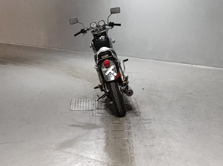 Мотоцикл Yamaha SR400 с пробегом 57192 km