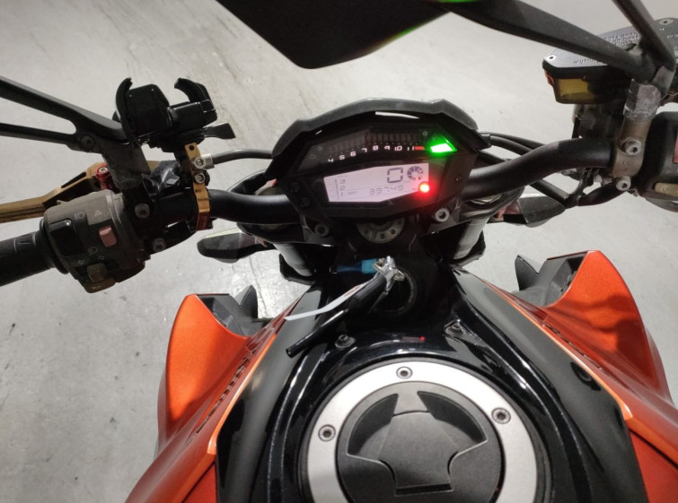 Мотоцикл Kawasaki Z1000 з пробігом 39749 km