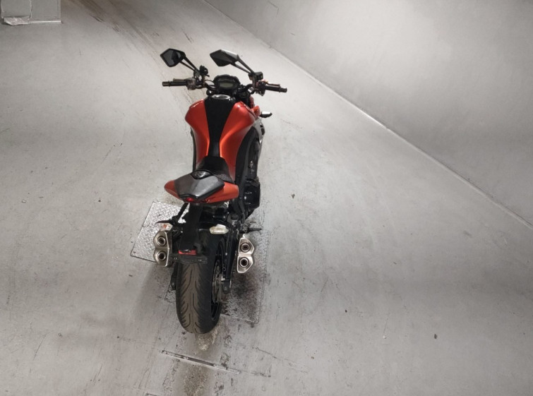 Мотоцикл Kawasaki Z1000 з пробігом 39749 km