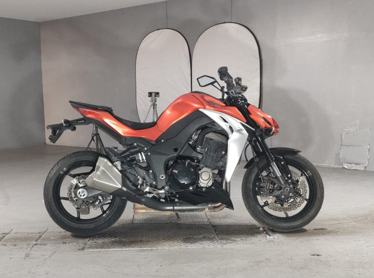 Мотоцикл Kawasaki Z1000 з пробігом 39749 km