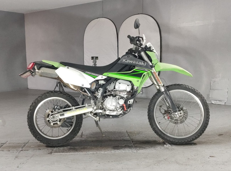 Мотоцикл Kawasaki KLX250 з пробігом 27045 km