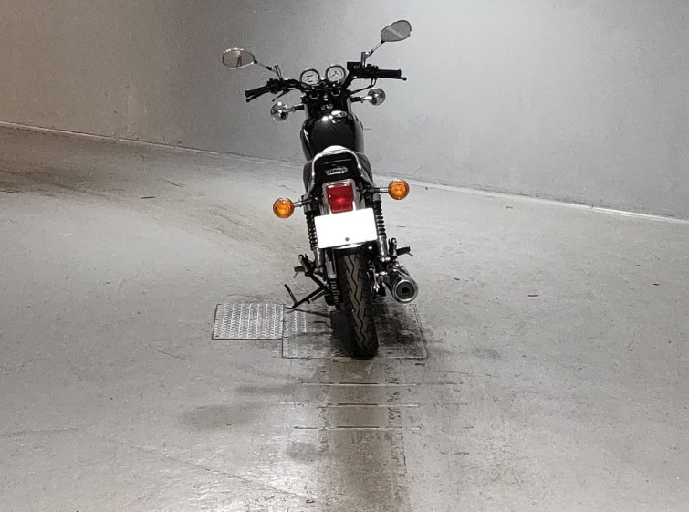 Мотоцикл Yamaha SR400 с пробегом 4 km