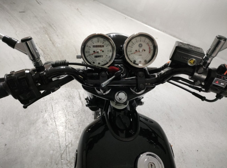 Мотоцикл Yamaha SR400 с пробегом 4 km