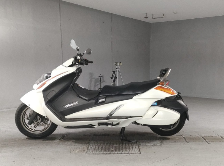 Мотоцикл Suzuki GEMMA250 с пробегом 31143 km