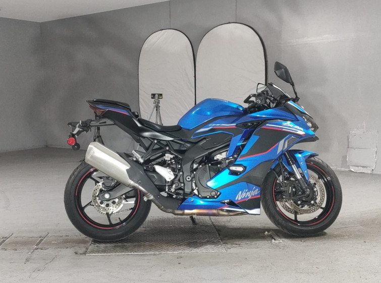 Мотоцикл Kawasaki ninja zx-4r se з пробігом 2579 km