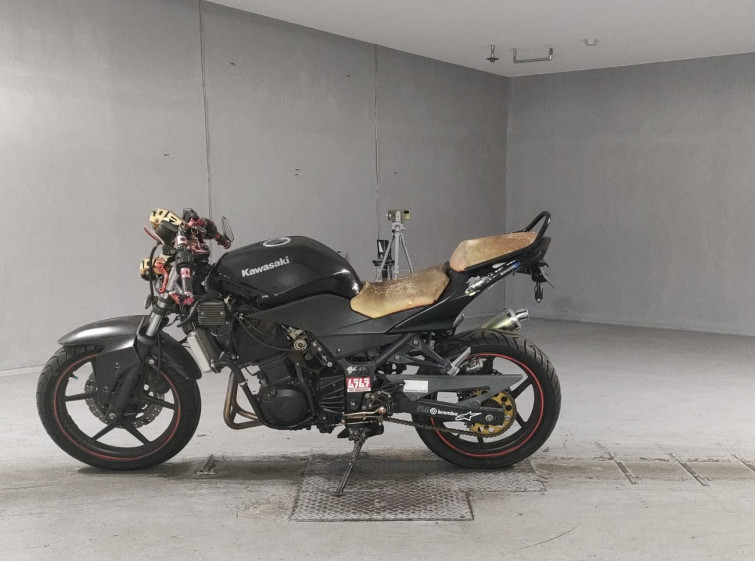 Мотоцикл Kawasaki NINJA250R с пробегом 8600 km