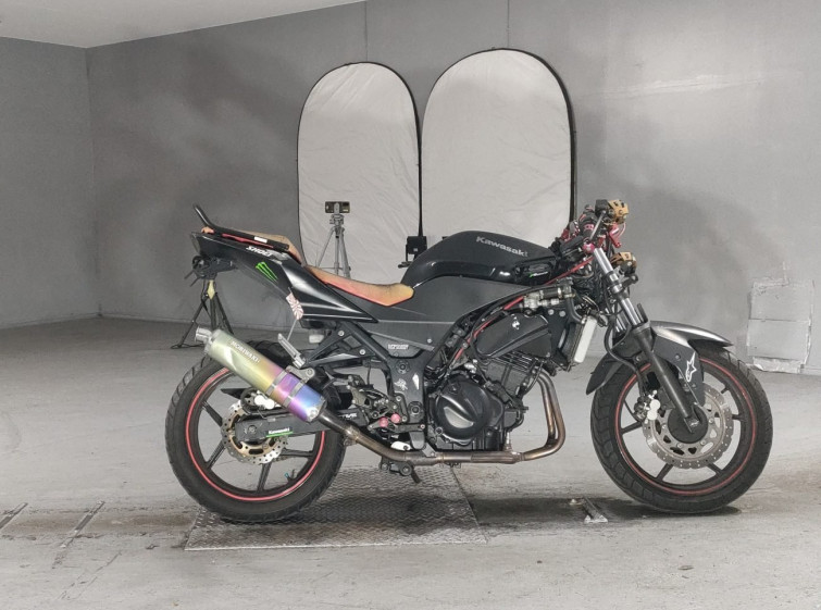 Мотоцикл Kawasaki NINJA250R с пробегом 8600 km
