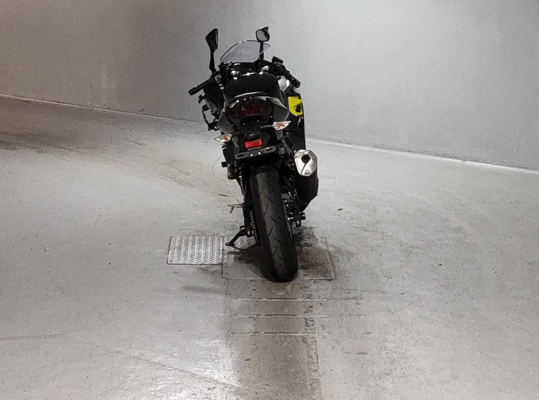 Мотоцикл Kawasaki NINJA400 з пробігом 7940 km
