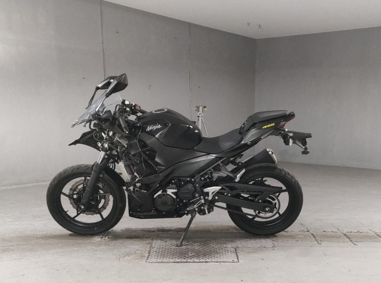 Мотоцикл Kawasaki NINJA400 з пробігом 7940 km
