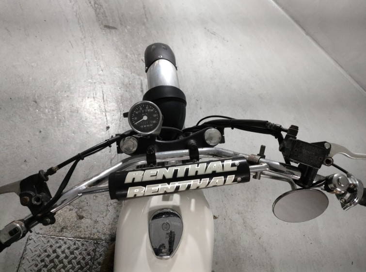 Мотоцикл Kawasaki 250TR з пробігом 9861 km