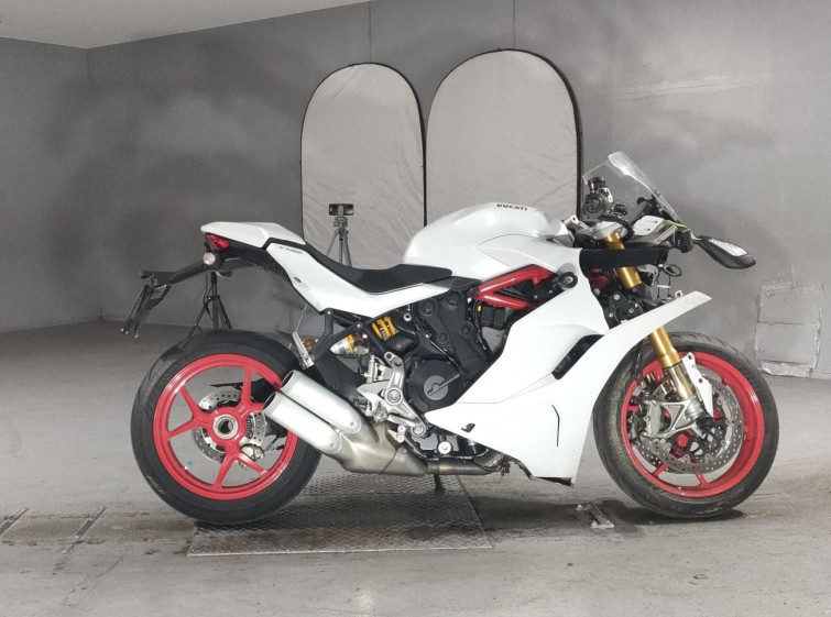 Мотоцикл Ducati SUPERSPORT 950S с пробегом 9037 km