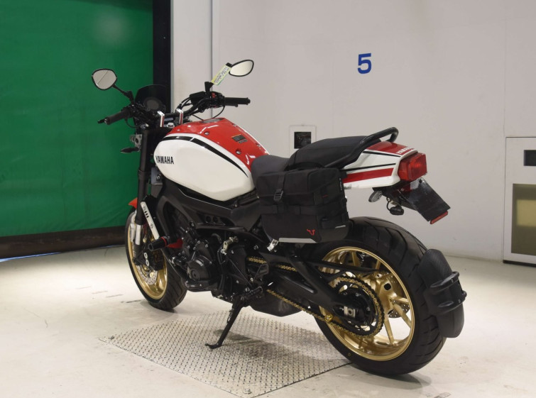 Мотоцикл Yamaha XSR900 с пробегом 26224 km