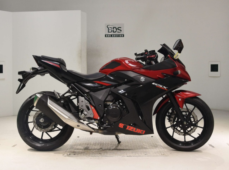 Мотоцикл Suzuki GSX250R с пробегом 19925 km