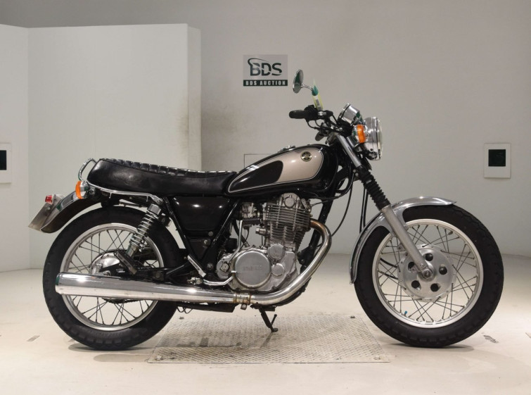 Мотоцикл Yamaha SR400 з пробігом 54681 km