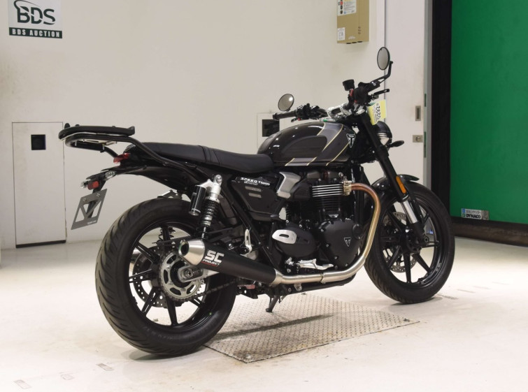 Мотоцикл Triumph speed twin 900 з пробігом 7310 km