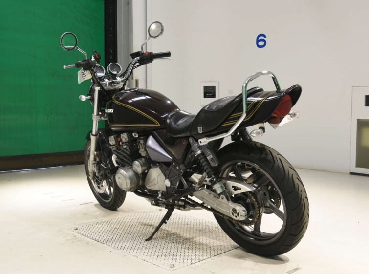 Мотоцикл Kawasaki ZEPHYR400 з пробігом 25730 km