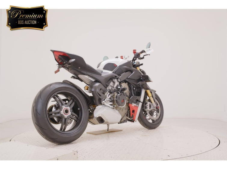 Мотоцикл Ducati STREET FIGHTER V4SP2 з пробігом 729 km