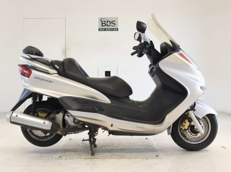 Мотоцикл Yamaha MAJESTY 250 с пробегом 24031 km