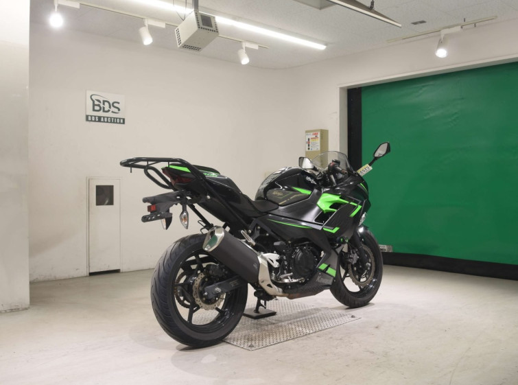 Мотоцикл Kawasaki NINJA400 з пробігом 17834 km