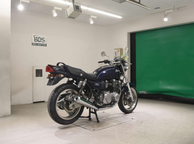 Мотоцикл Kawasaki ZEPHYR750 з пробігом 61852 km