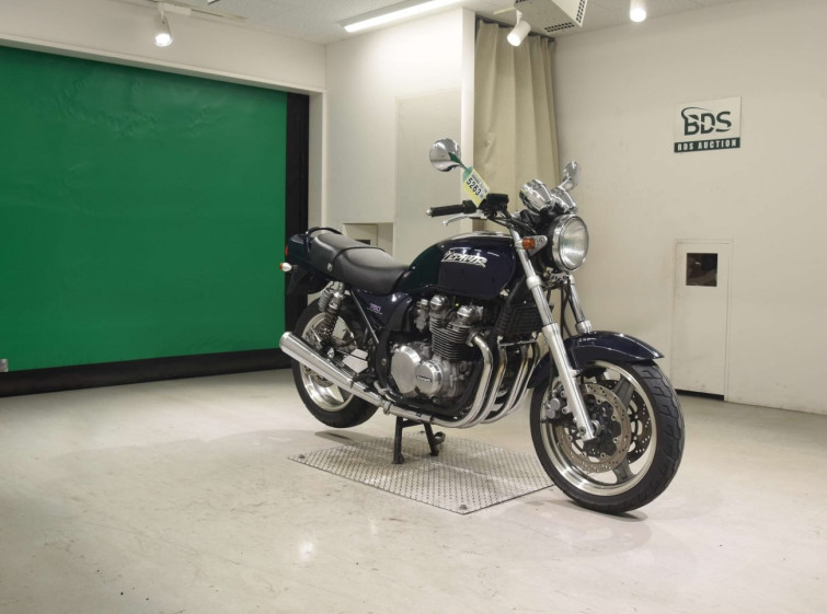 Мотоцикл Kawasaki ZEPHYR750 з пробігом 61852 km