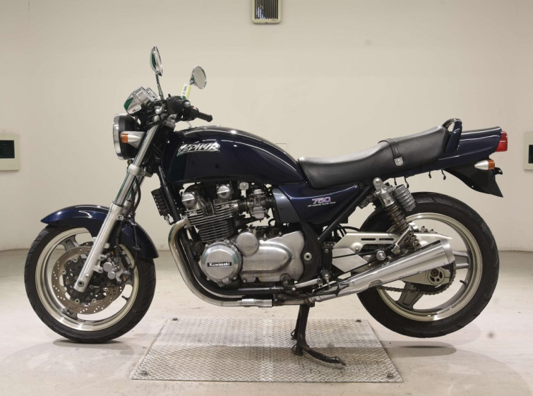 Мотоцикл Kawasaki ZEPHYR750 з пробігом 61852 km
