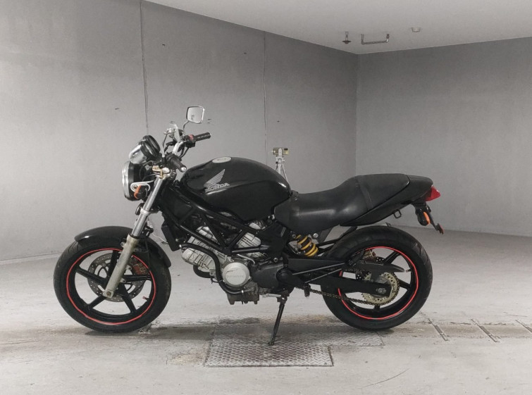 Мотоцикл Honda VTR250 з пробігом 38612 km